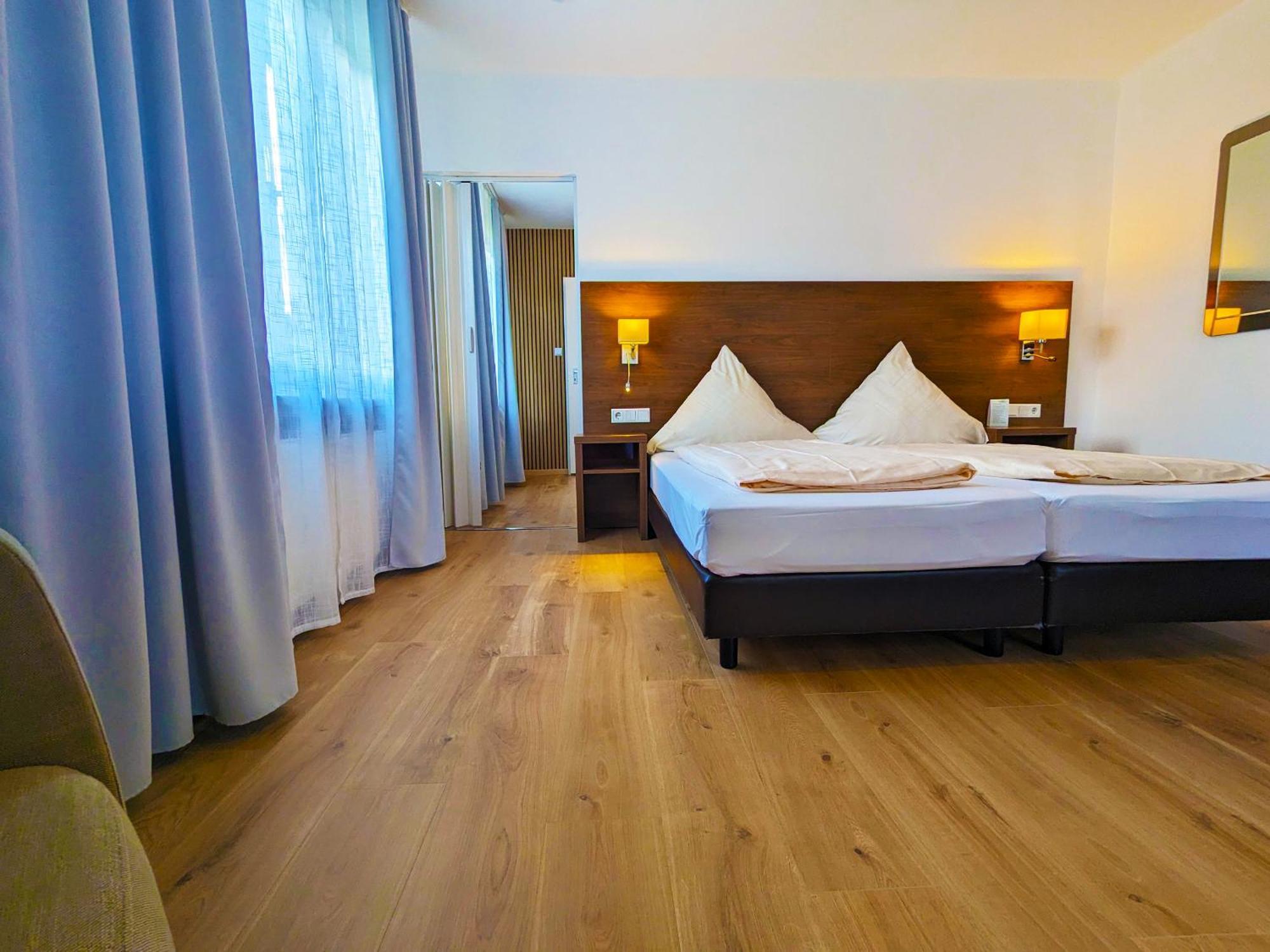 Hotel Berghof Wasserkuppe & Gaestehaus Fuldaquelle Герсфельд Номер фото