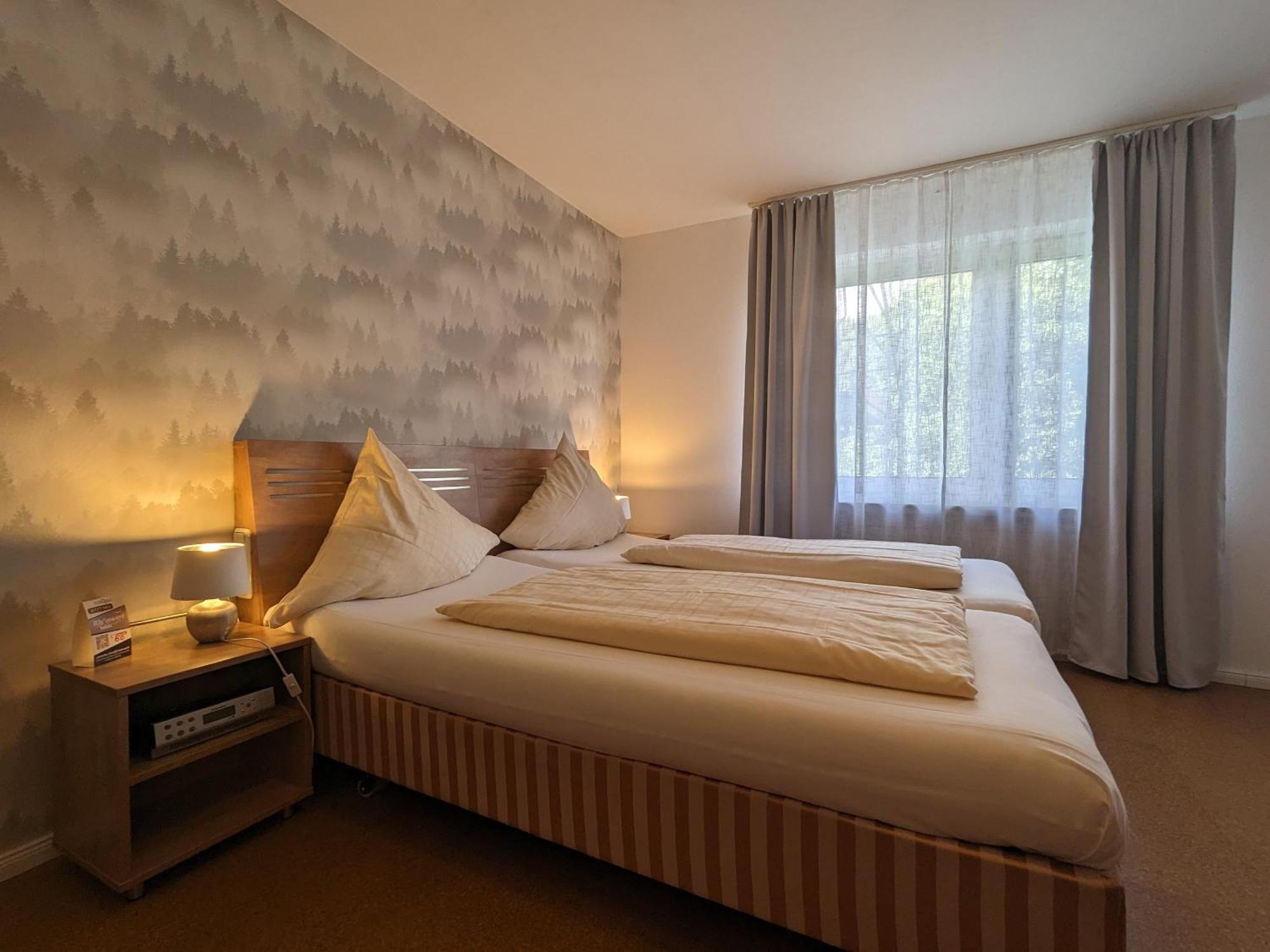 Hotel Berghof Wasserkuppe & Gaestehaus Fuldaquelle Герсфельд Номер фото