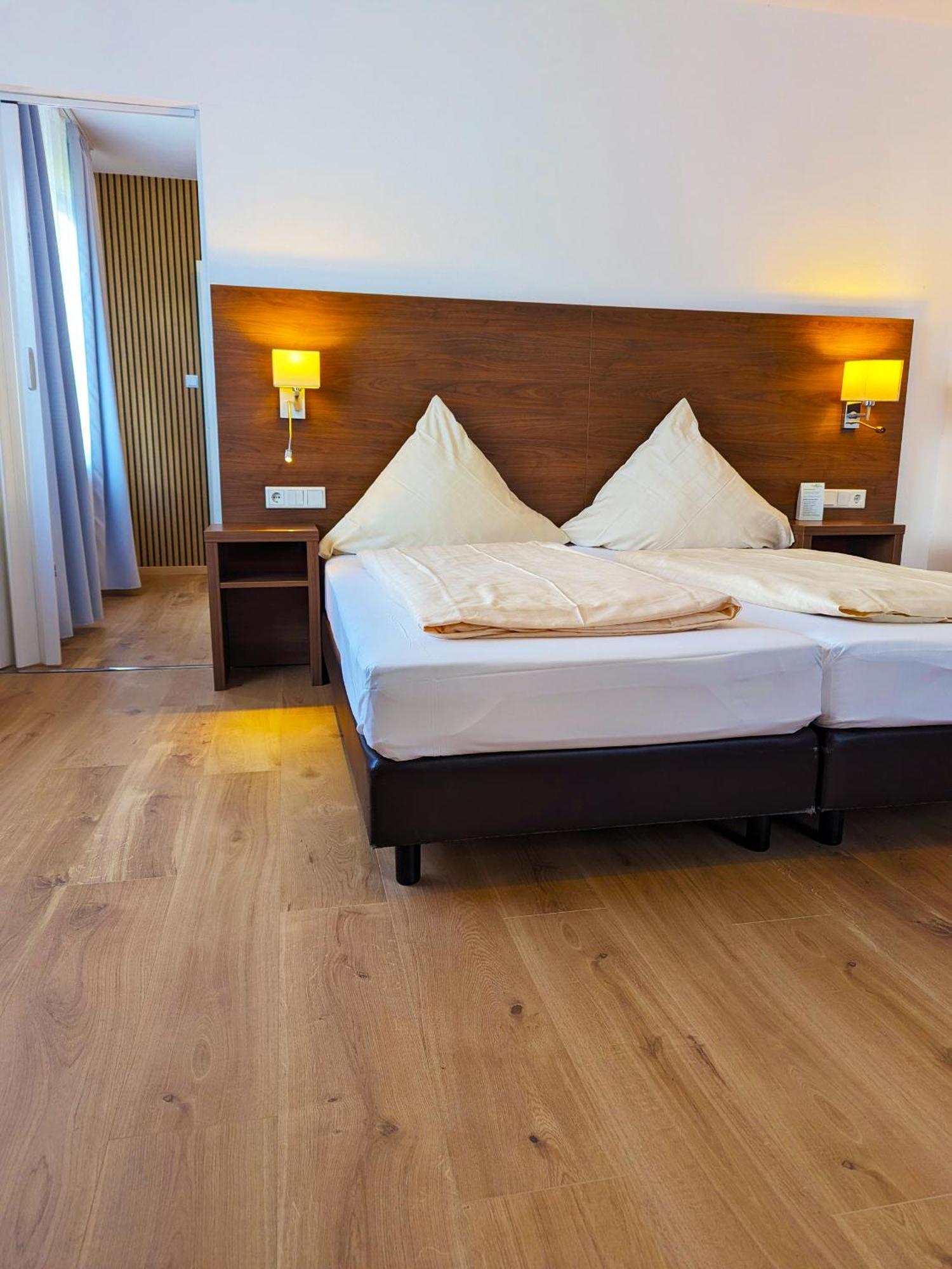 Hotel Berghof Wasserkuppe & Gaestehaus Fuldaquelle Герсфельд Экстерьер фото