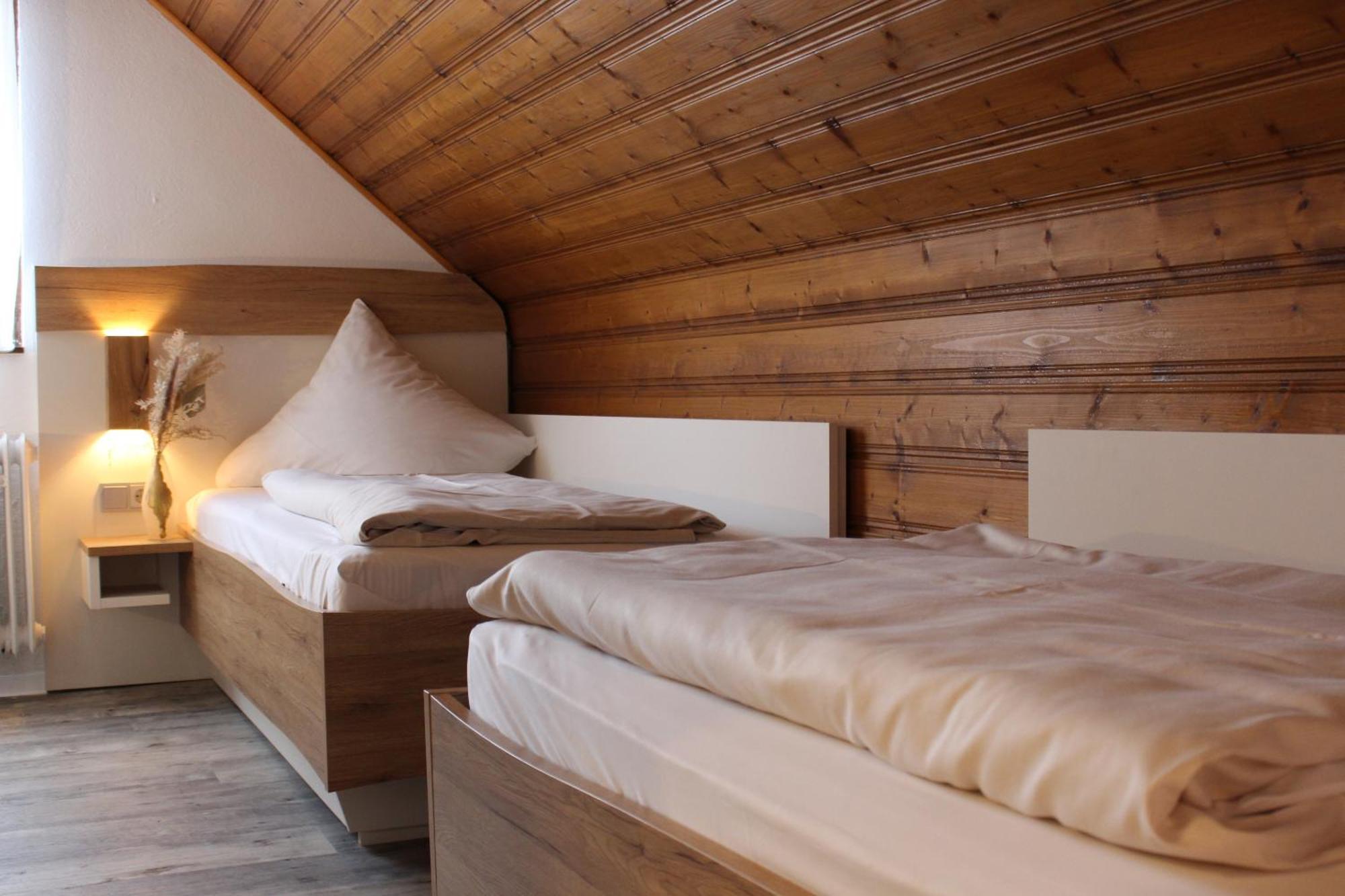 Hotel Berghof Wasserkuppe & Gaestehaus Fuldaquelle Герсфельд Экстерьер фото