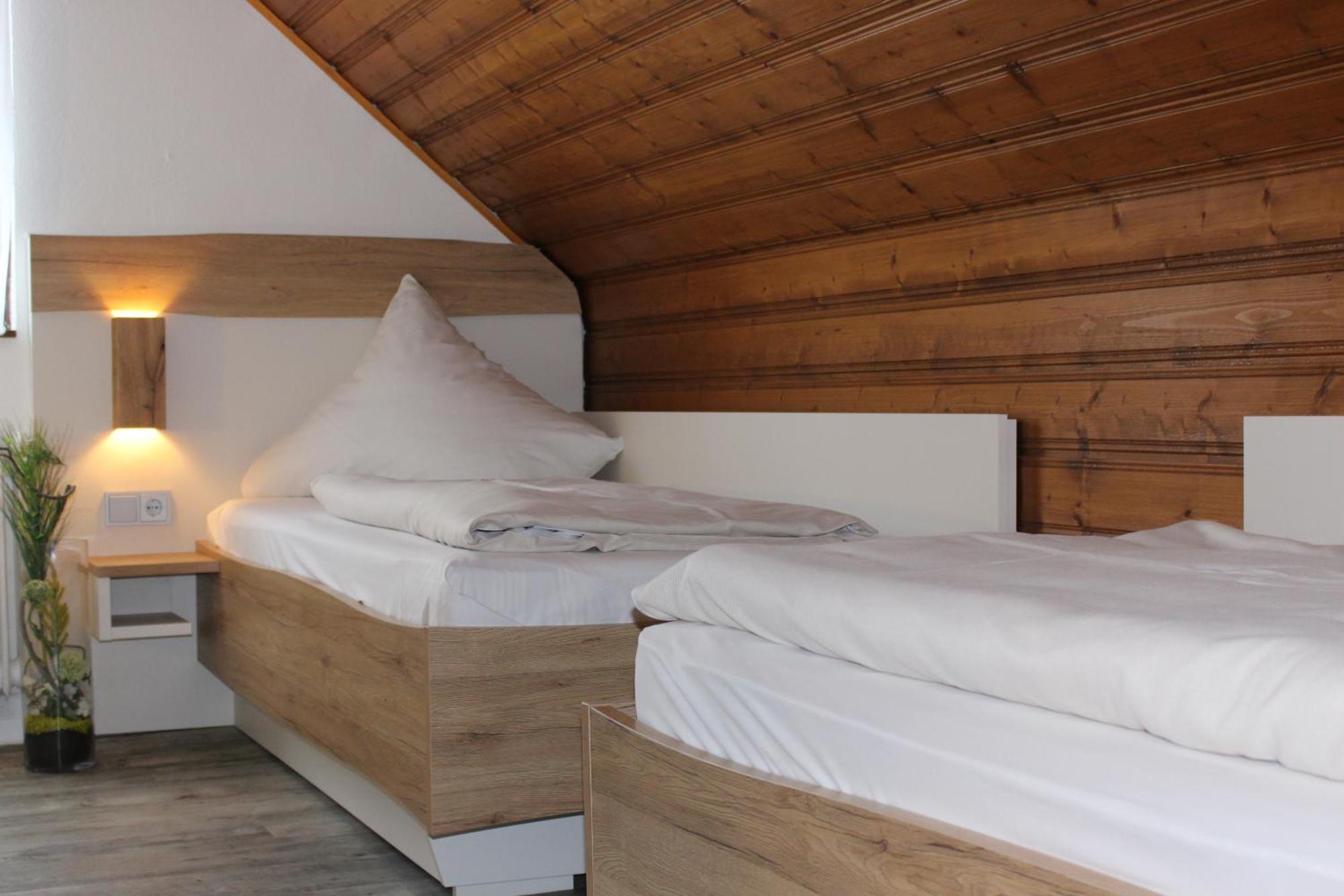 Hotel Berghof Wasserkuppe & Gaestehaus Fuldaquelle Герсфельд Номер фото